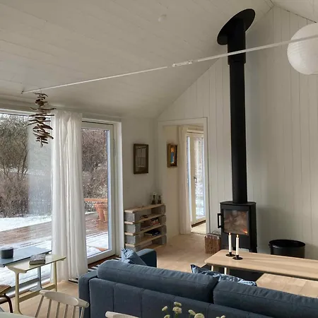 Cozy Summer House Near Rageleje *